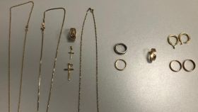 Las joyas recuperadas por los Mossos d'Esquadra