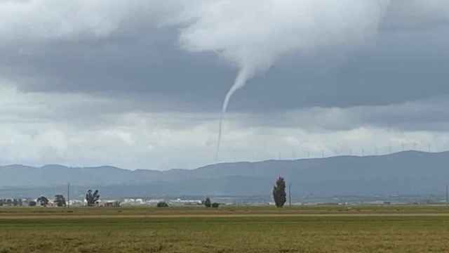 Imagen de un conato de tornado de la DANA actual