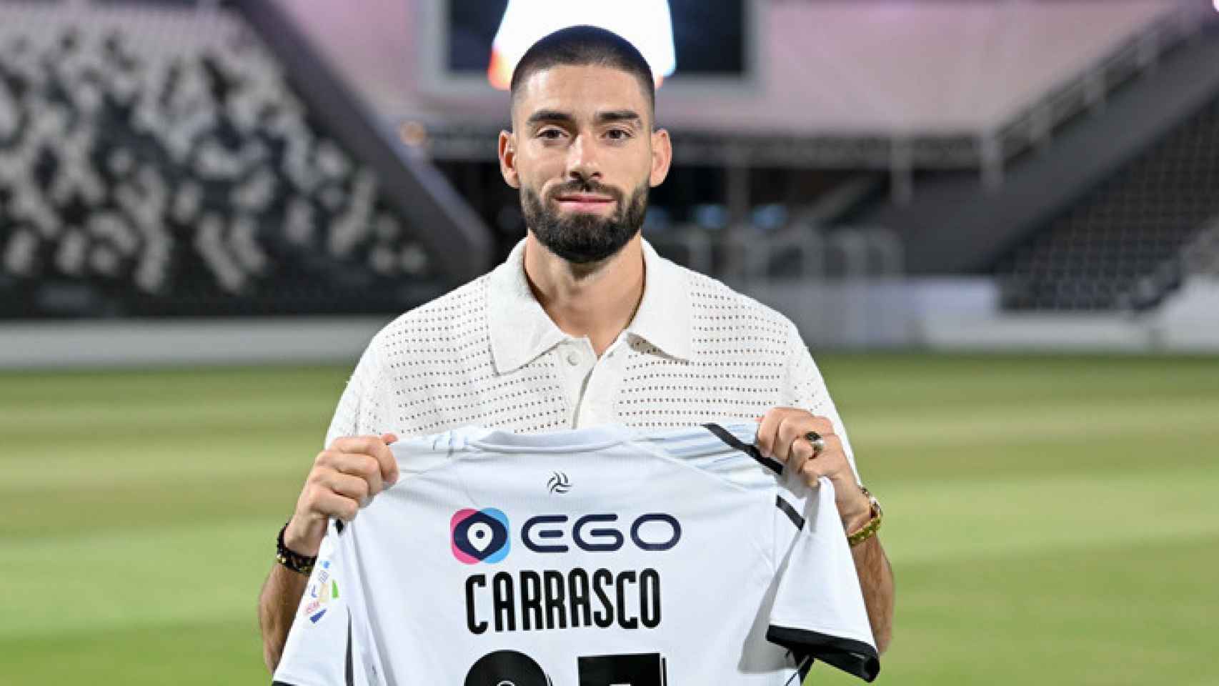Carrasco, presentado como el nuevo jugador del Al-Shabab