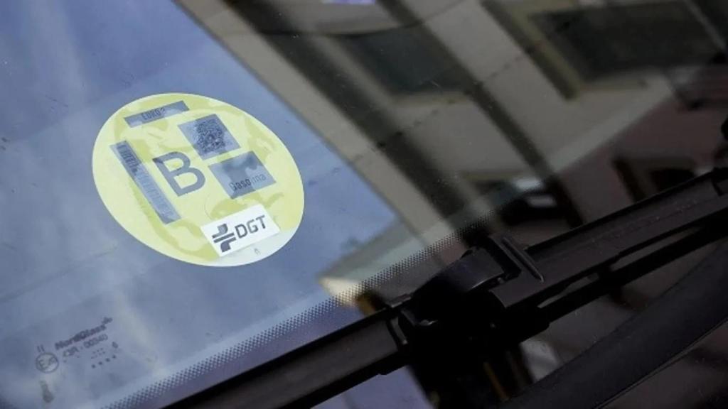 Un vehículo con la etiqueta B