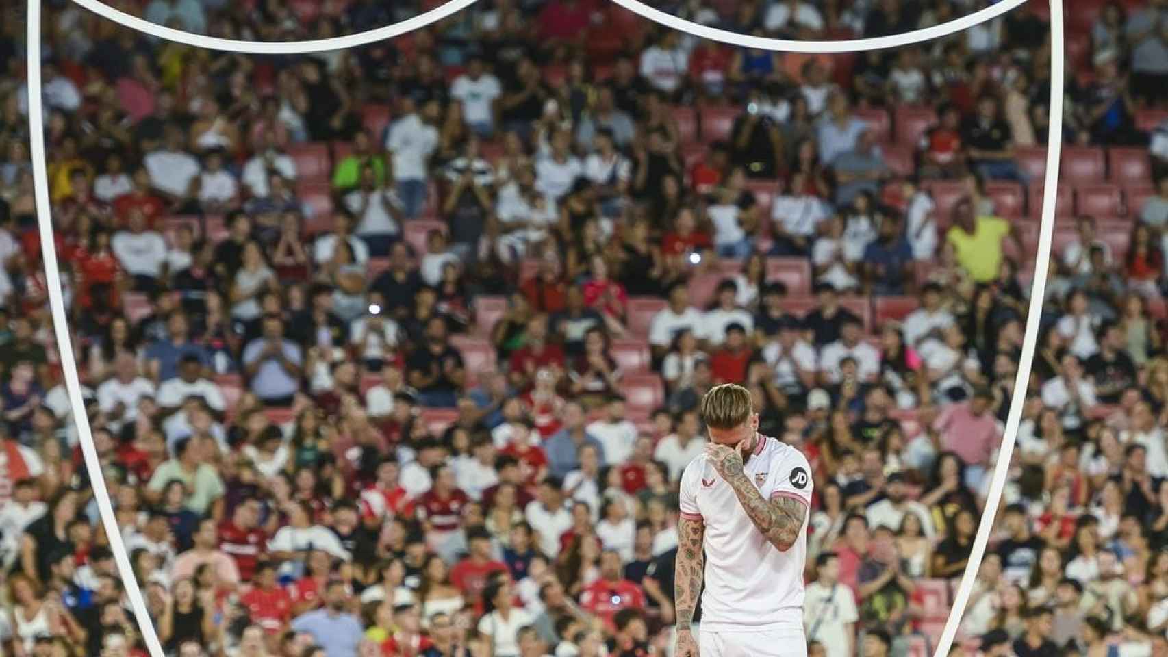 Sergio Ramos, llorando en su presentación con el Sevilla