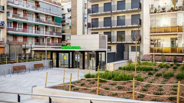 El exterior del nuevo supermercado de Mercadona en Sagrada Família