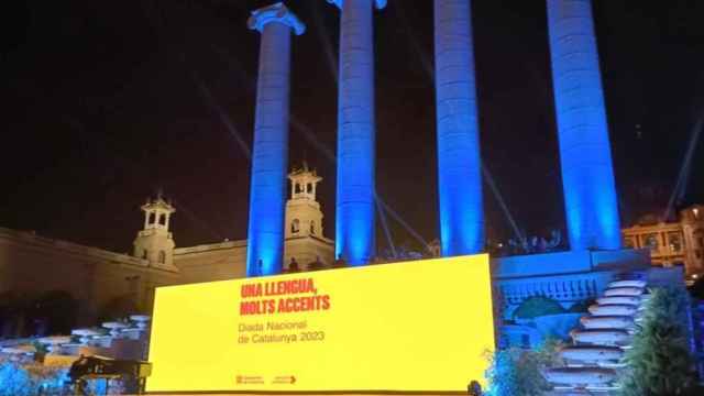 Acto institucional de la Diada del 11 de Setembre bajo el título Una llengua, molts accents en la explanada de las cuatro columnas de Puig i Cadafach de Montjuïc, en Barcelona