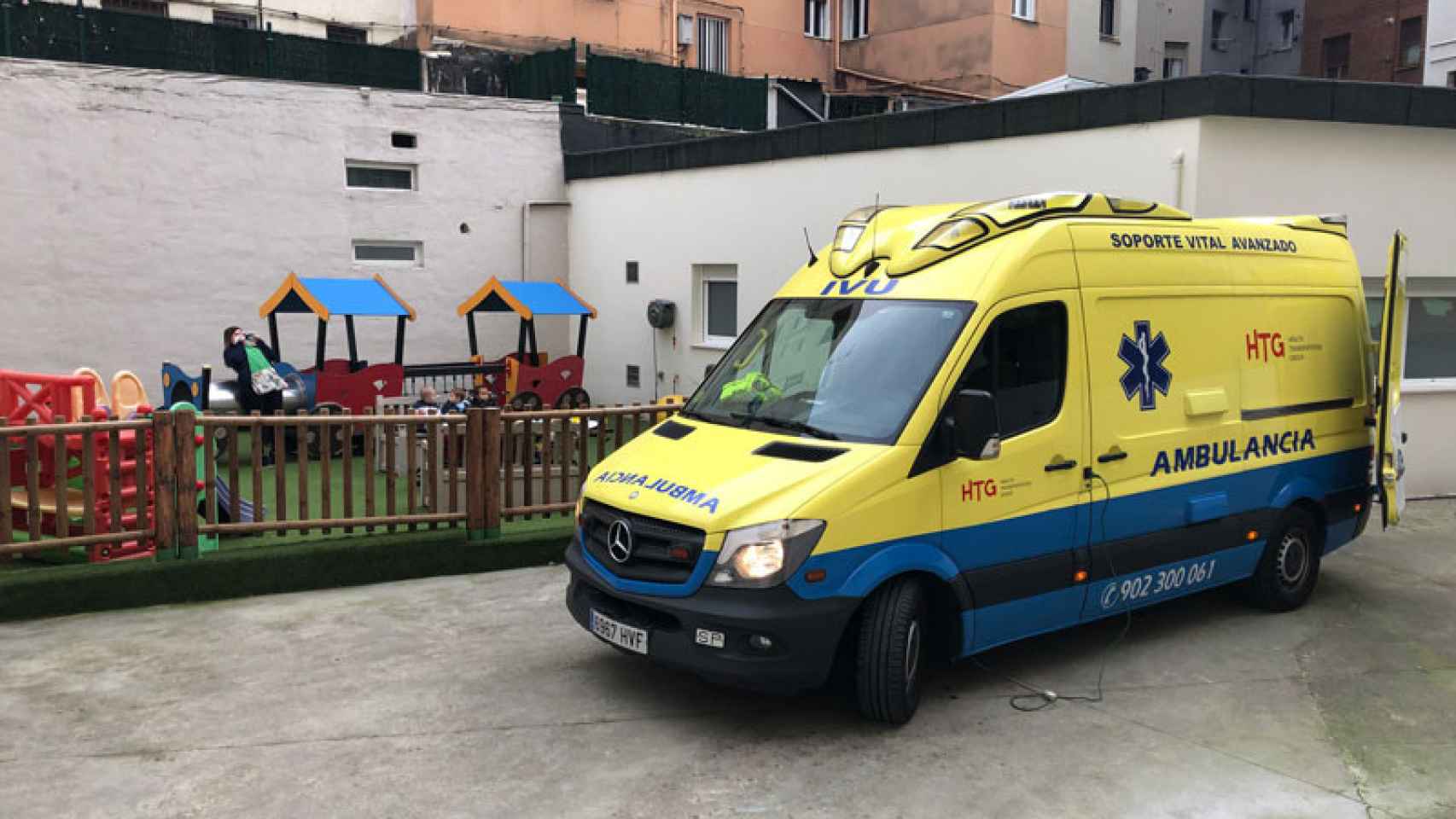 Imagen de una ambulancia de HTG en Euskadi