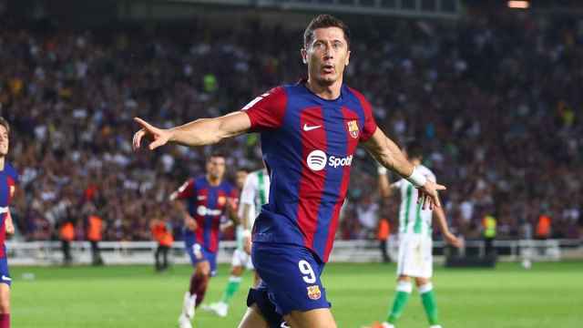 Robert Lewandowski, celebrando el gol marcado contra el Betis