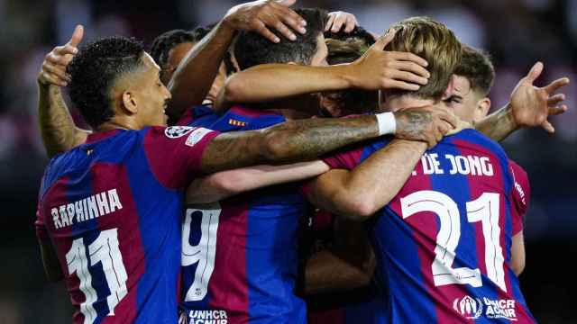 Los jugadores del Barça celebran uno de sus goles contra el Amberes
