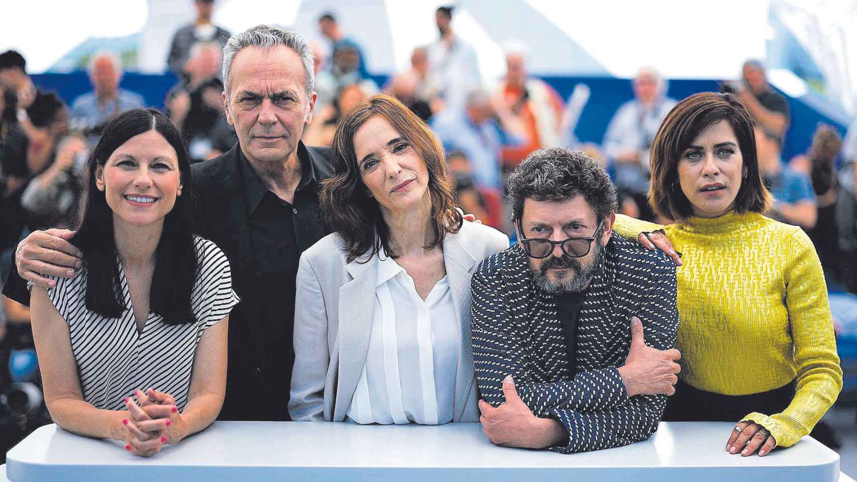 El elenco de ls película en la presentación de 'Cerrar los ojos' en Cannes