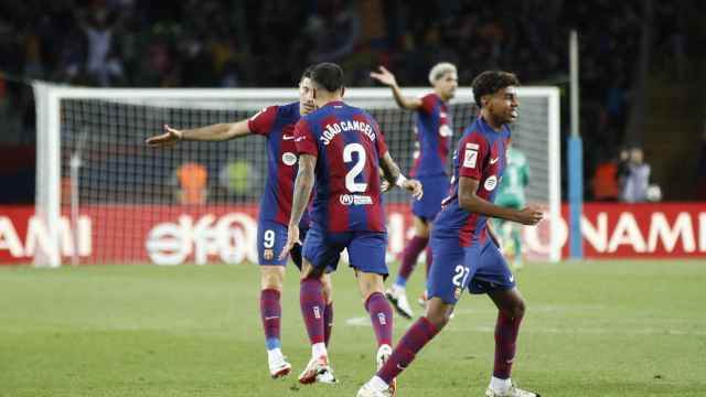 Los futbolistas del Barça celebran un gol ante el Celta