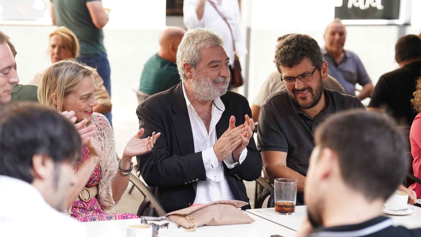Miguel Ángel Rodríguez con varios miembros del PP vasco el pasado 17 de junio  en Durango, Vizcaya