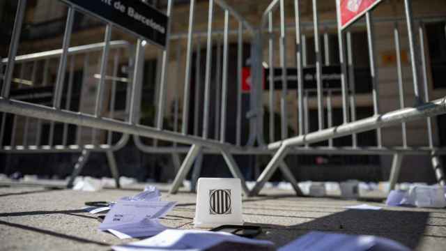 Miniurnas del referéndum ilegal del 1-O ante la Jefatura Superior de Policía de Cataluña