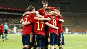 La selección española sub-21 celebra un gol