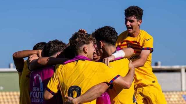 La euforia del Juvenil A del Barça tras ganar contra el Oporto
