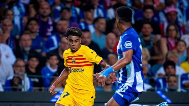 Lamine Yamal, durante el partido del Barça contra el Oporto en Do Dragao