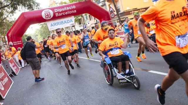 Más de 2.500 personas participan en una marcha solidaria por la parálisis cerebral