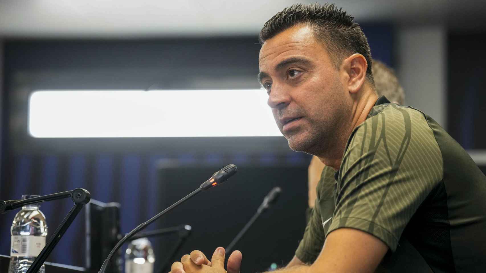 Xavi Hernández, durante una rueda de prensa del FC Barcelona