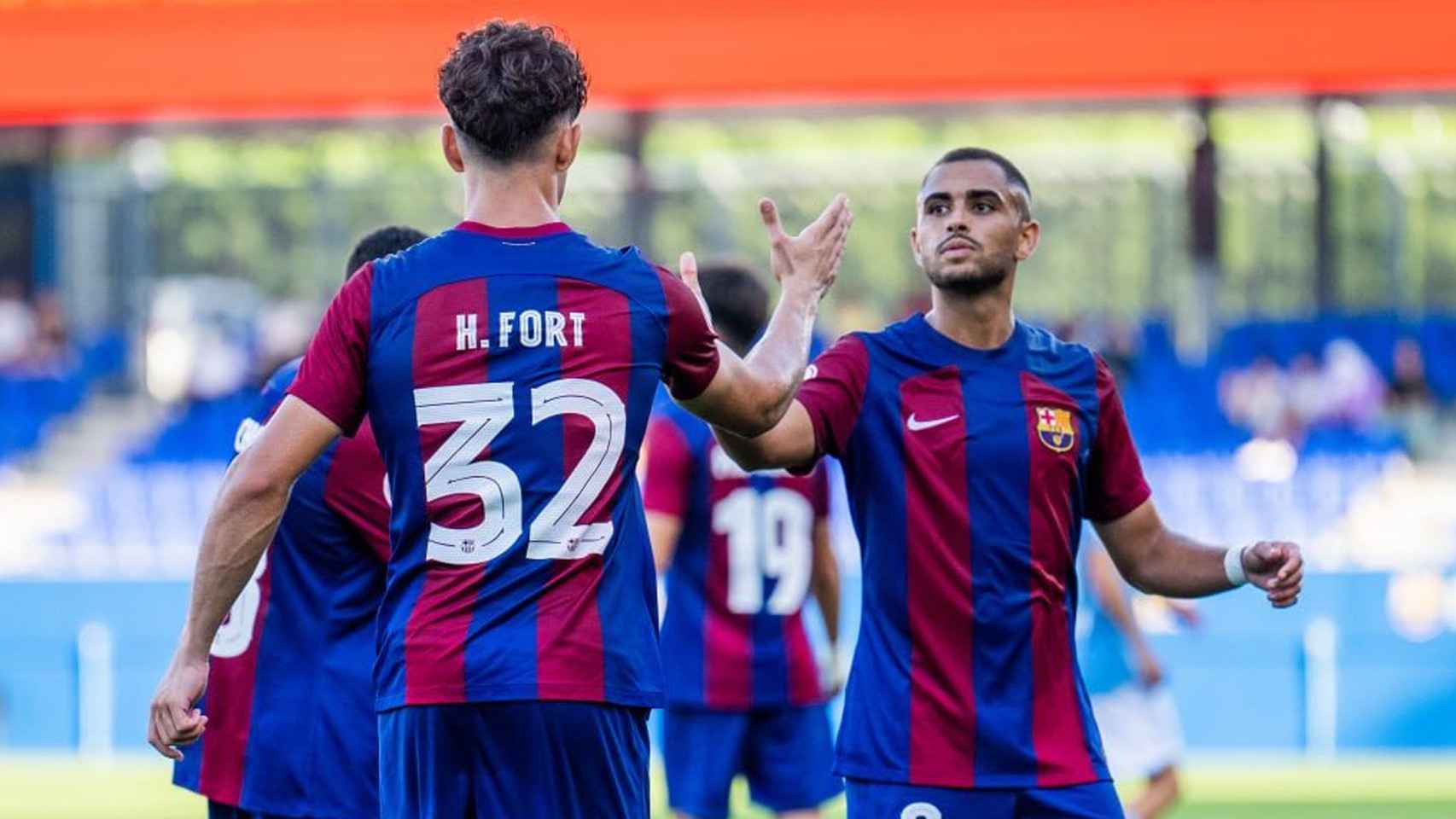 Héctor Fort festeja su gol anotado en un partido del filial del Barça