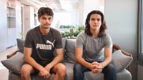 Fundadores de hello.app: Álvaro Pintado (izq.) y Alexander Baikalov (der.)