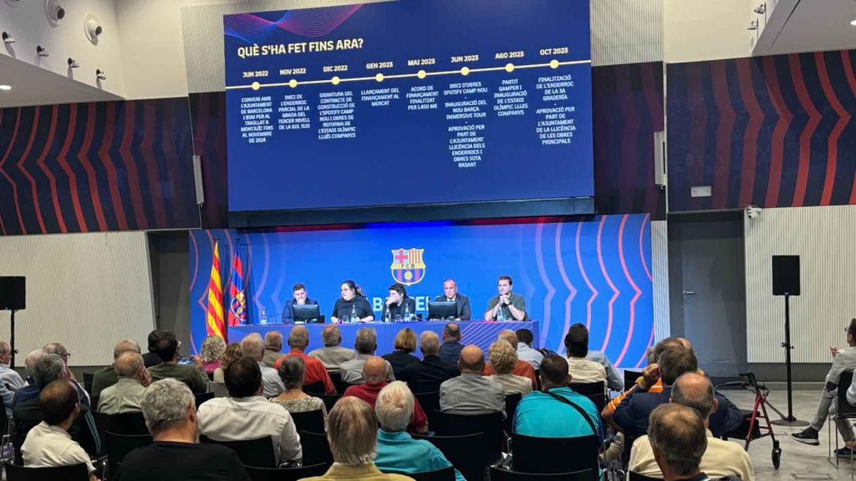 Romeu, Fort, Guiu y Yuste, en una sesión informativa con los socios y socias del Barça