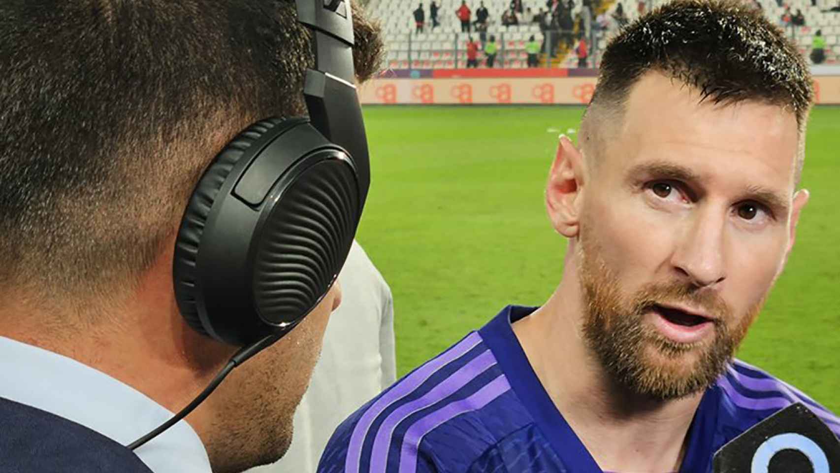 Leo Messi, entrevistado por un periodista tras el partido de Argentina