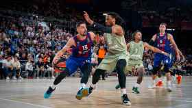 Satoransky lidera una jugada del Barça de basket contra el Bayern
