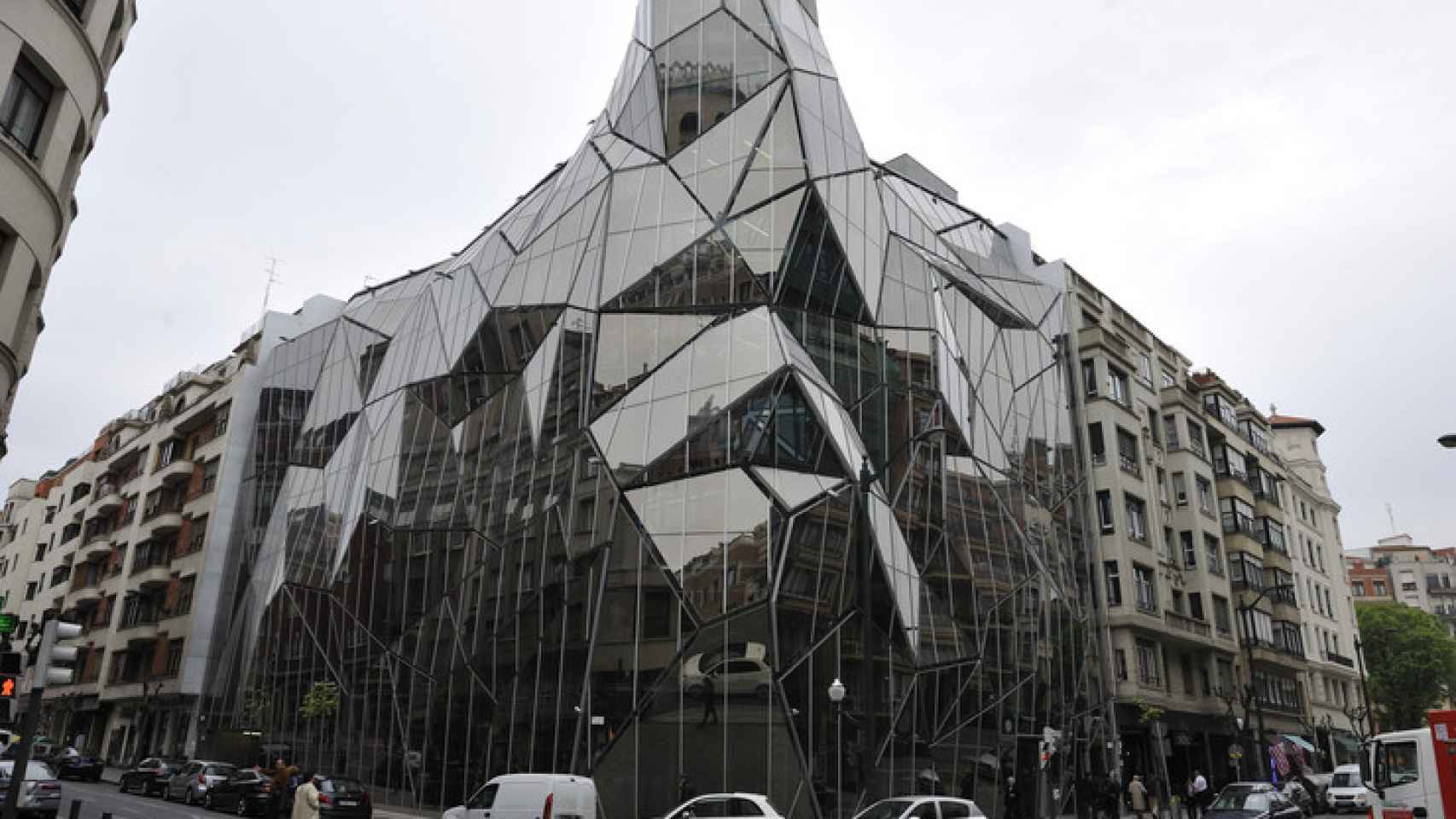 La icónica sede de Osakidetza en Bilbao