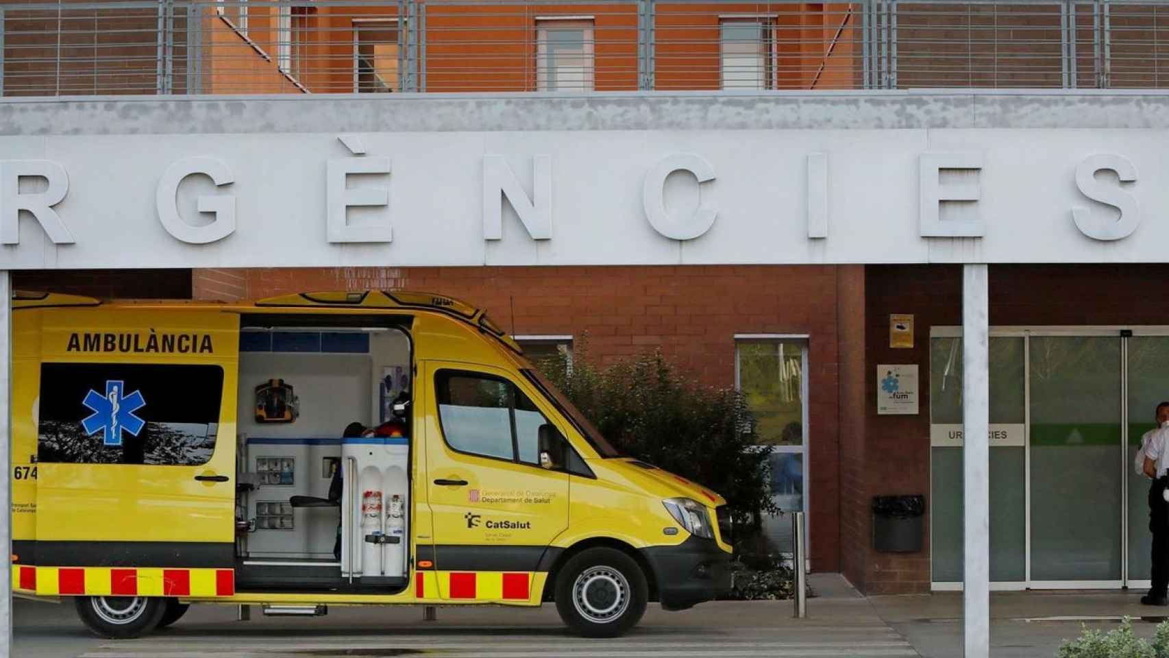 Imagen de una ambulancia en un hospital catalán