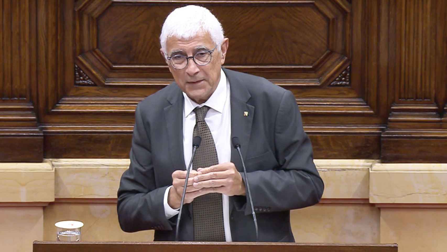 El 'conseller' de Salud, Manel Balcells, en el Parlament ayer