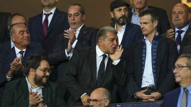 Joan Laporta, en el palco de Montjuïc, durante el partido del Barça contra el Athletic Club