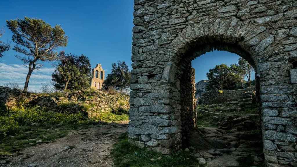 El Impresionante Pueblo Abandonado De Catalu A Con Las Mejores Vistas