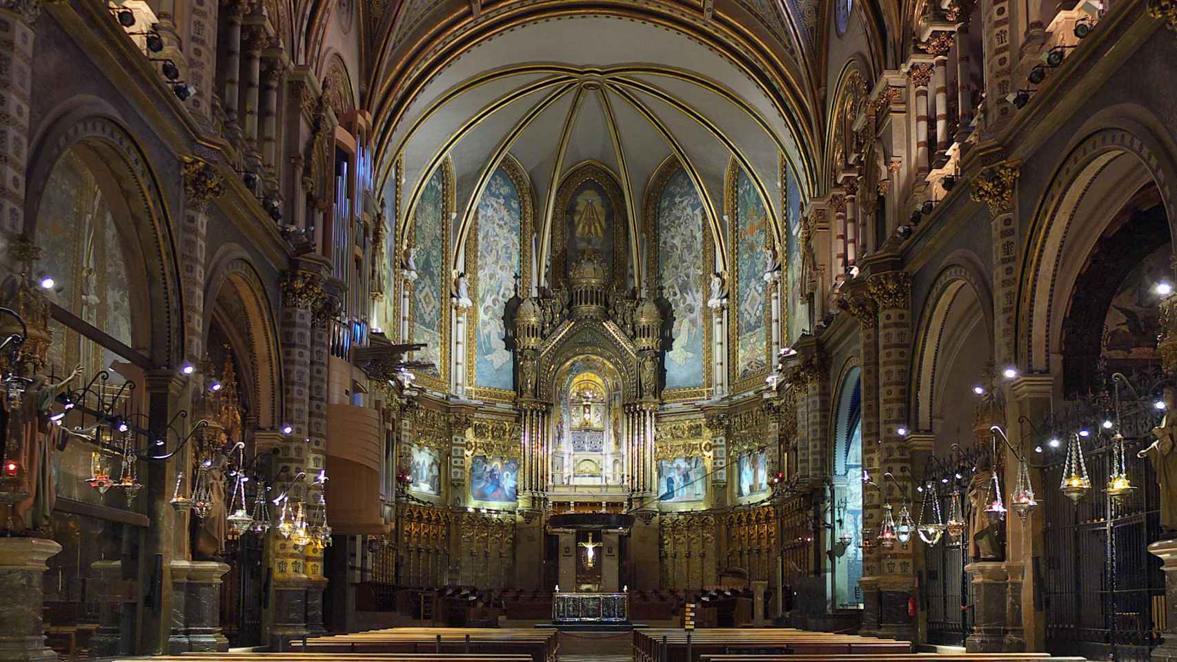Basílica del monasterio de Montserrat