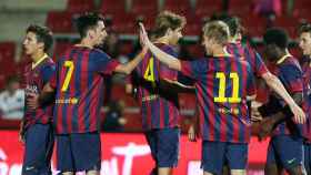 Los canteranos del FC Barcelona celebran un triunfo en la Copa Cataluña