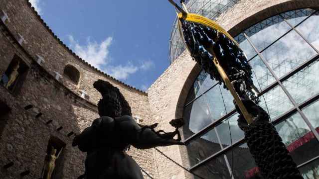El barco del Museo Dalí de Figueres