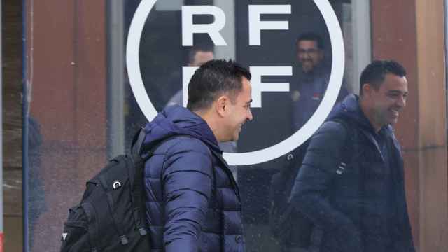 Xavi Hernández, acudiendo a la reunión de entrenadores de la Liga