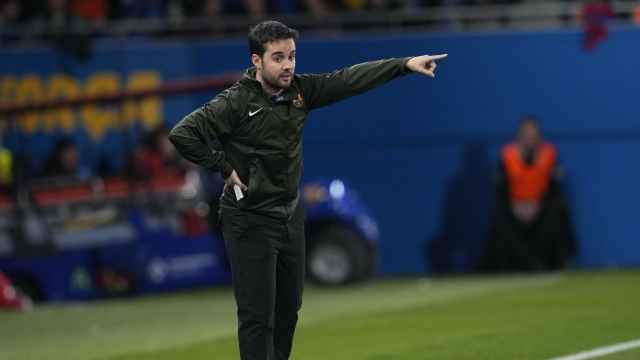 Jonatan Giráldez, durante el partido del Barça Femenino contra el Benfica