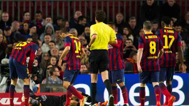 Alex Song, durante un partido con el Barça en una imagen de archivo