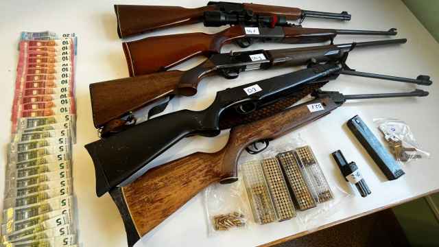 Armas incautadas por los Mossos d'Esquadra en una masía de Girona