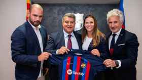Zubizarreta, Laporta y Xavi Puig, en la renovación de Laia Codina con el Barça Femenino