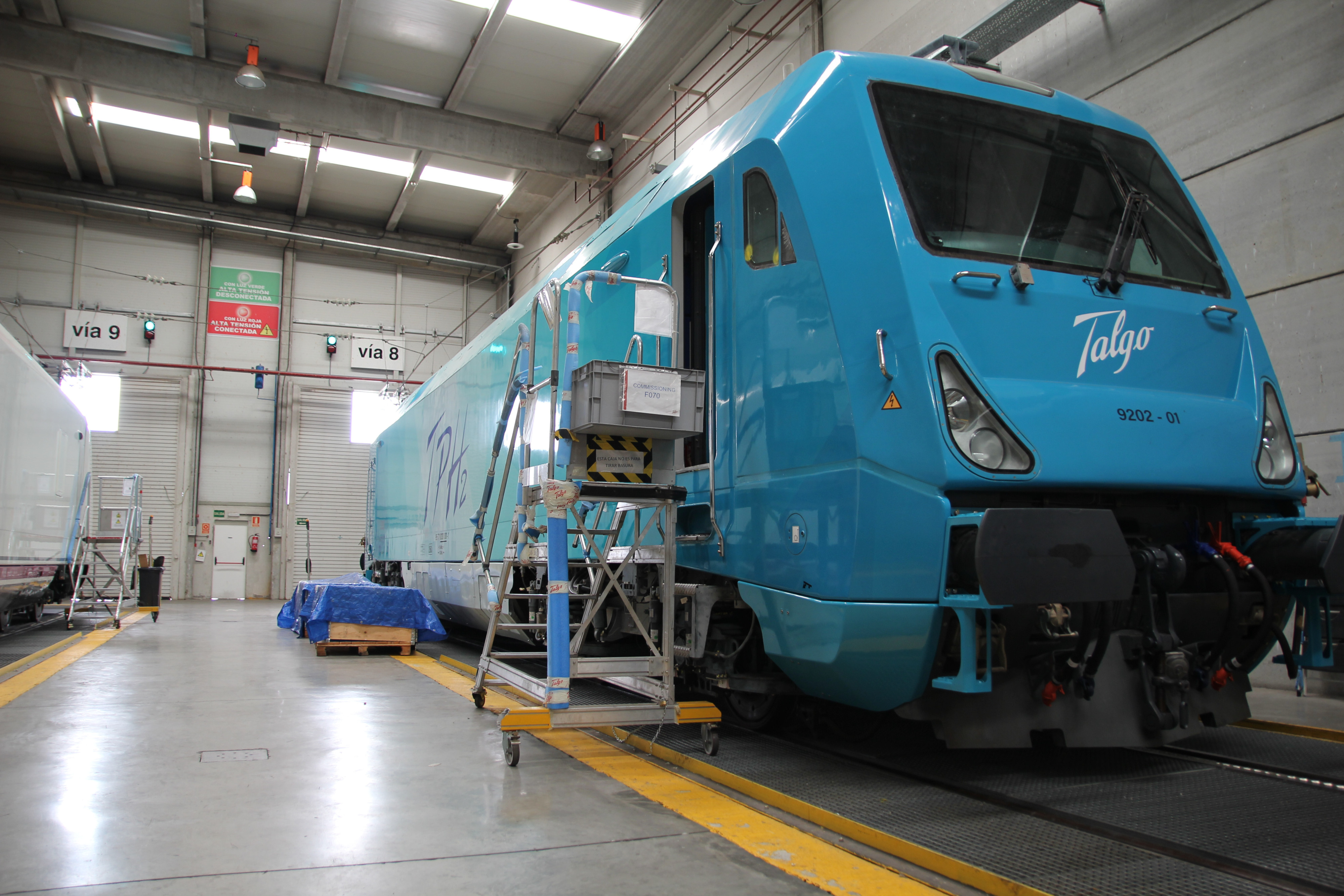 El TPH2, el tren de pruebas con hidrógeno de Talgo, en las instalaciones de Las Matas / Talgo