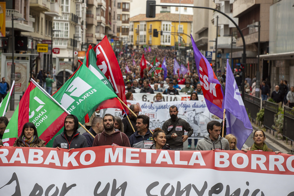 Imagen de la última huelga del Metal en Álava que coincidía con la de Mercedes. / EFE