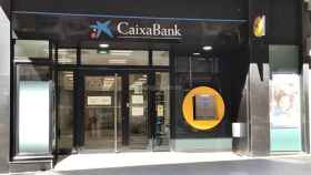 Cajero a la entrada de una oficina de CaixaBank / SERVIMEDIA