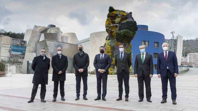 Presidente de Siemens Gamesa, Miguel ngel Lpez, y el CEO de la compaa, Andreas Nauen, con dirigentes de CEOE, Confebask y CEBEK / VC