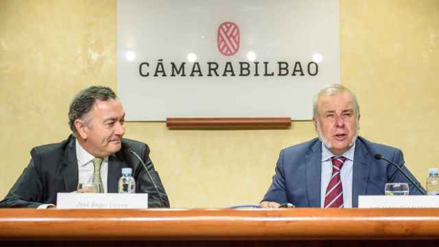 Jos ngel Corres, presidente de la Cmara de Bilbao, con Dez de Ulzurrun, presidente de BBG y adjunto al CEO de Enags / CV