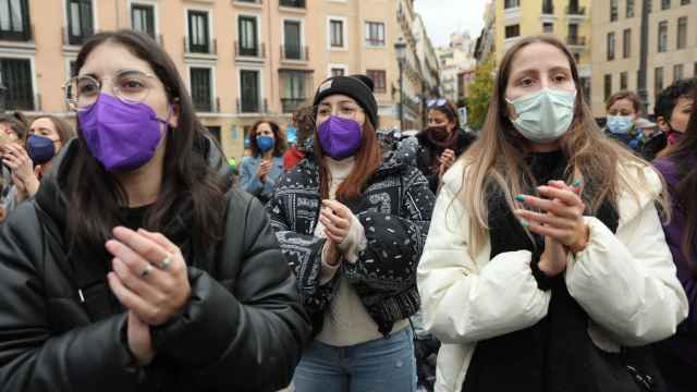 Varias jvenes en una manifestacin por los derechos de la mujer. / EP