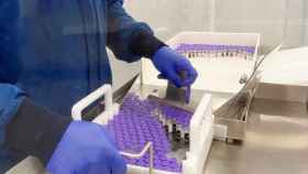 Reino Unido aprueba la vacuna de Pfizer y BioNtech /EFE