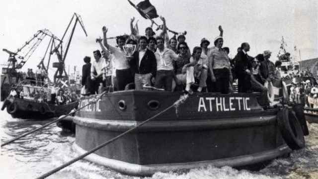 Primera travesa de la Gabarra del Athletic en 1983. / Athletic Club