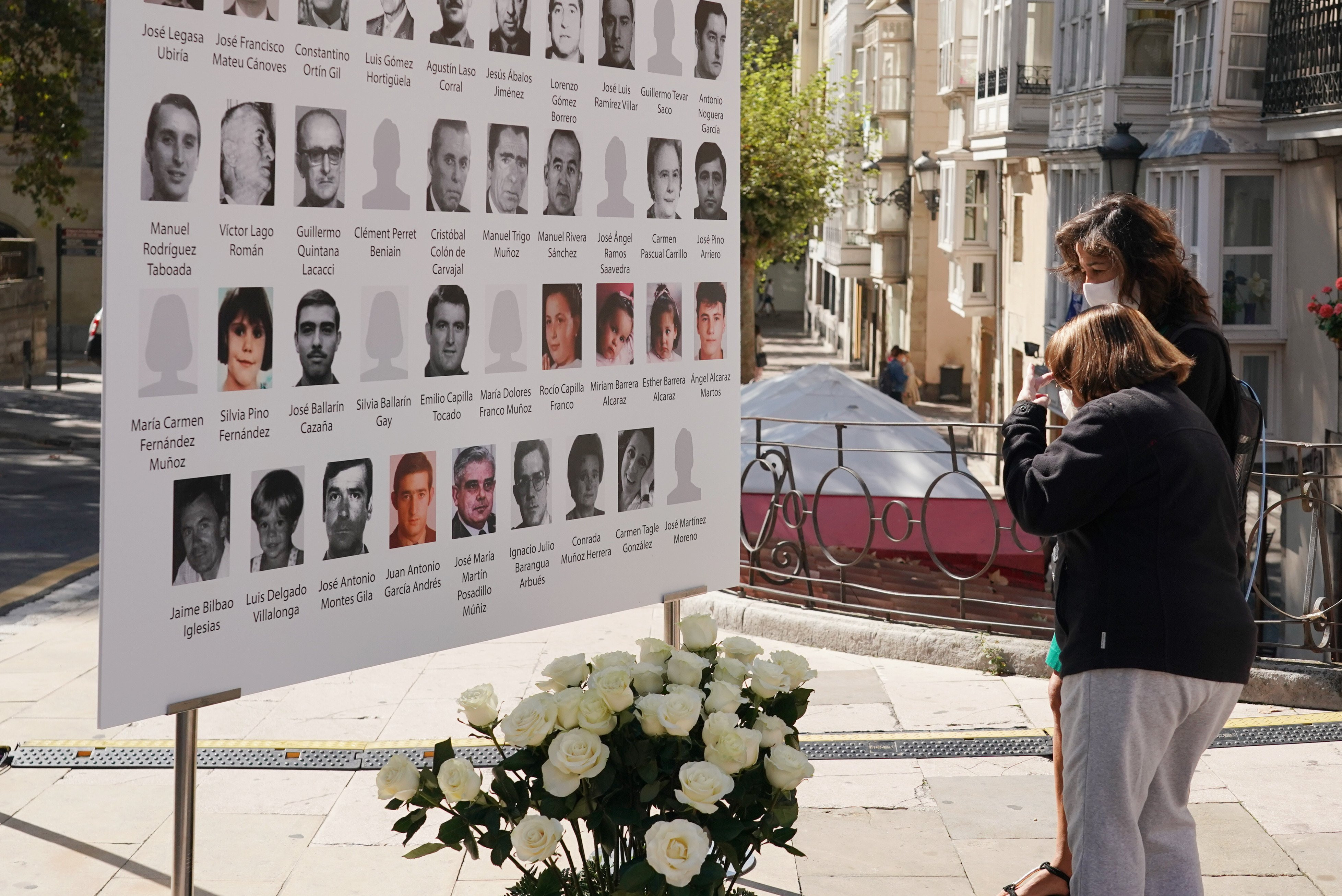 Panel con las víctimas de Henri Parot en el homenaje celebrado en el Memorial de las Víctimas del Terrorismo. / EP