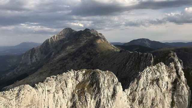 Cordal del Anboto, uno de los lugares mitolgicos de Euskadi / Txo EN CREATIVE COMMONS