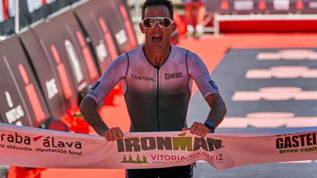 El triatleta australiano Nick Kastelein, entra vencedor del Ironman de Vitoria / EP