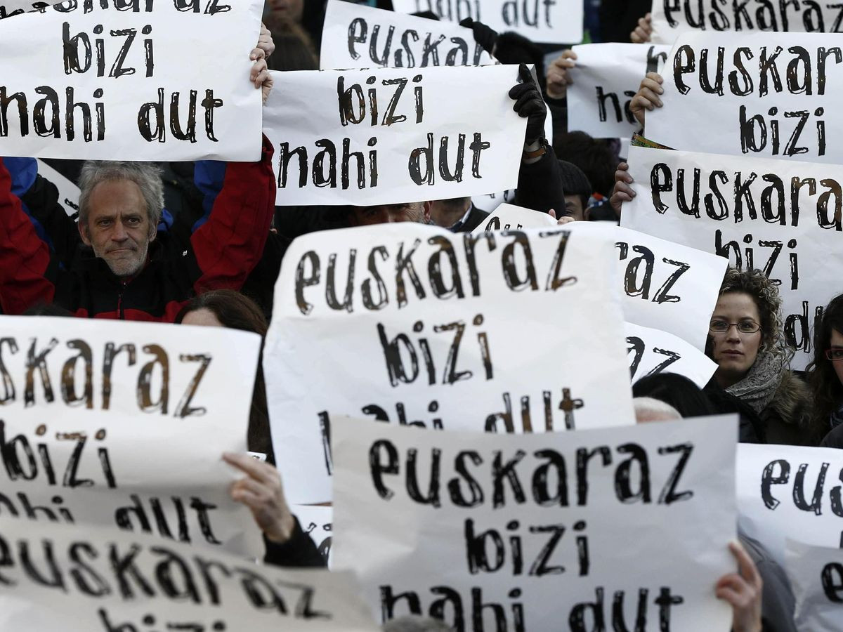 Imagen de una manifestación a favor del uso del euskera. / Efe