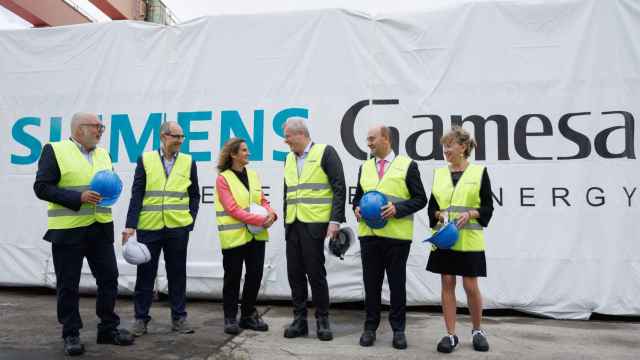 La ministra de Transicin Ecolgica, Teresa Ribera, junto al CEO de Siemens Gamesa, Jochen Eickholt, durante su visita a la planta de greda (Soria) / Siemens Gamesa